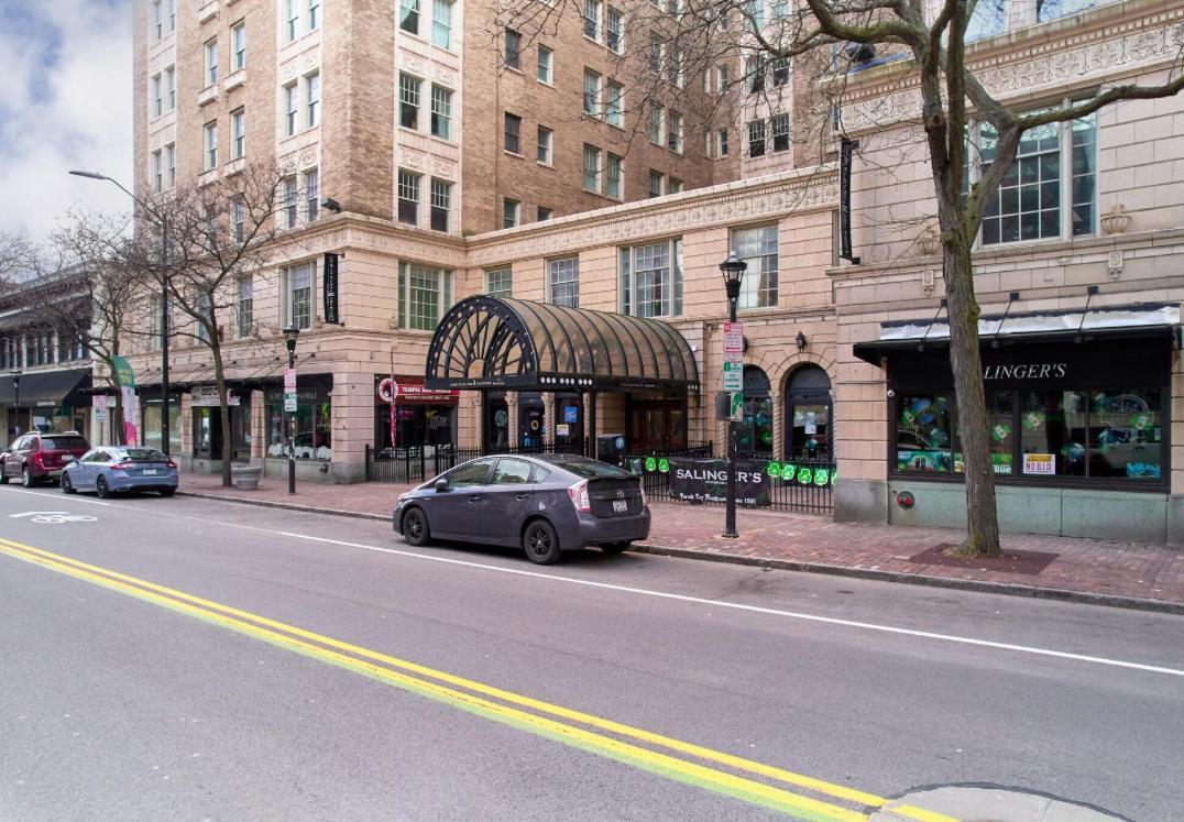 East 225 I Modern In Downtown *
