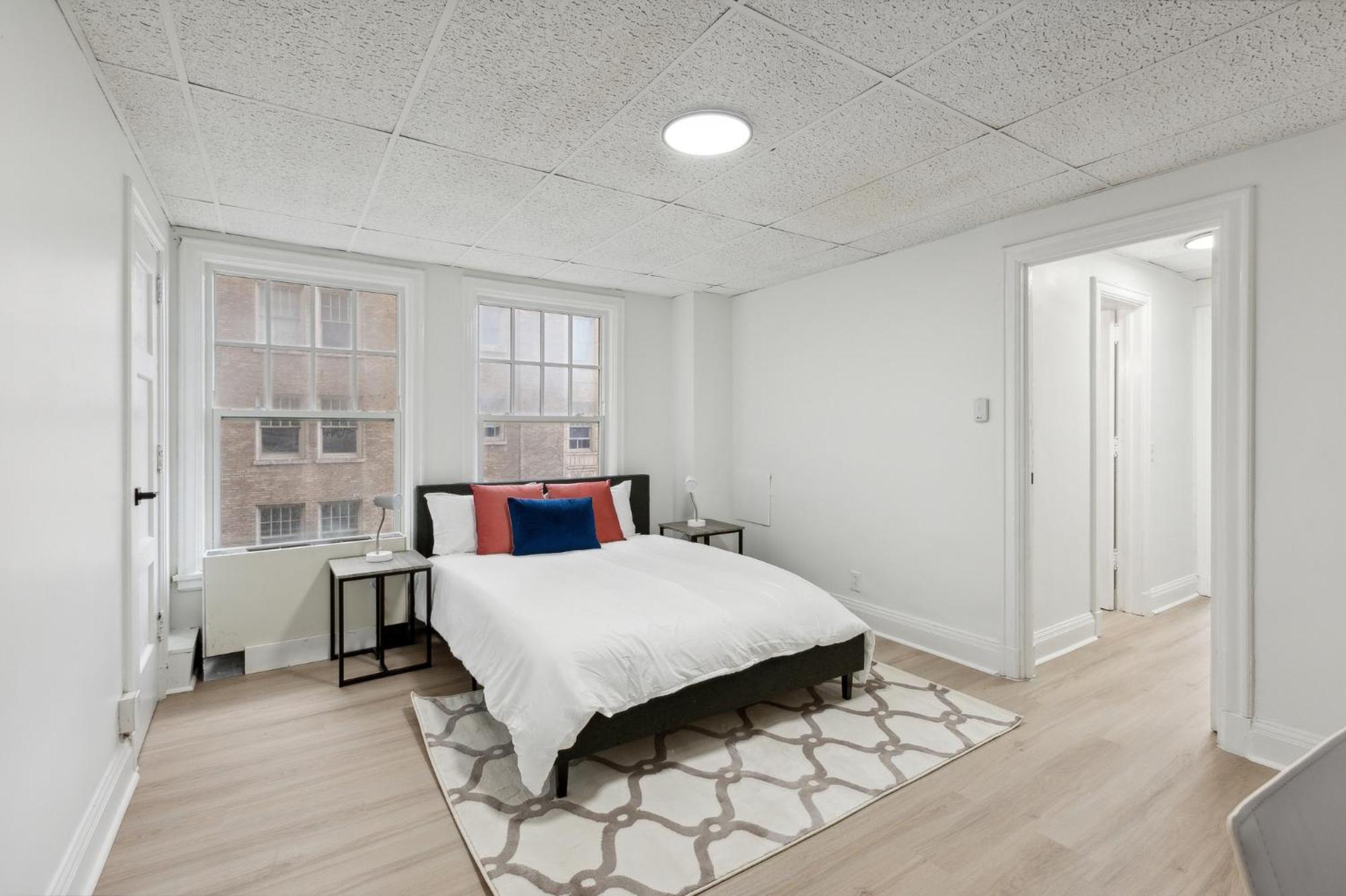 Apartment East 419i Modern I Pool I Gym