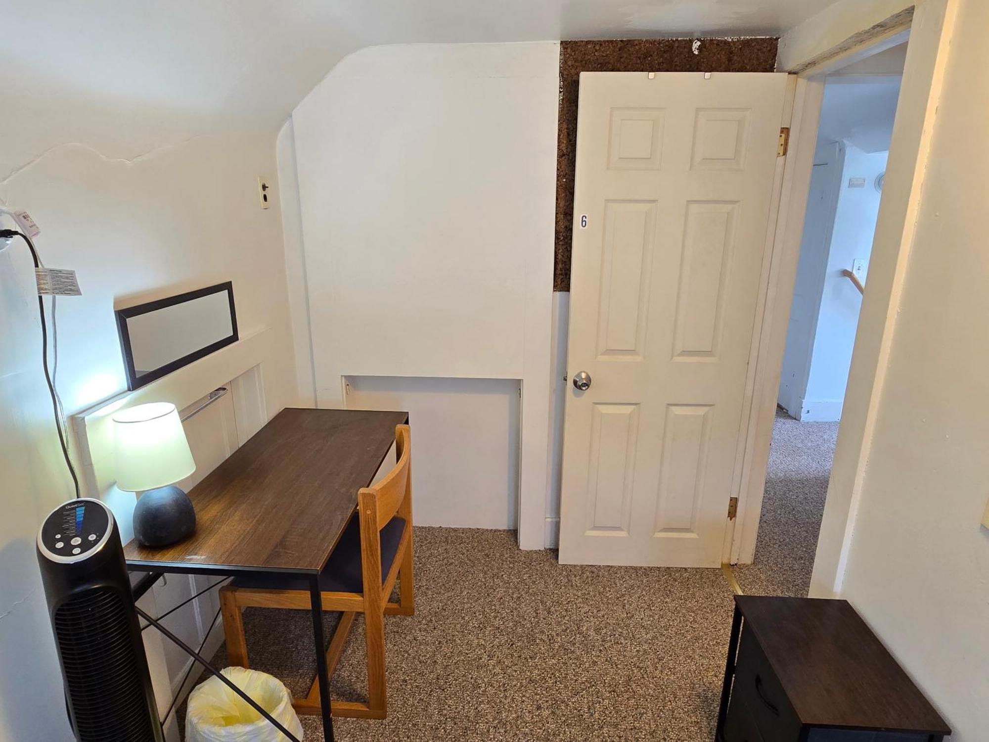 Homestay Private In Home- Near Hospitals And Universities