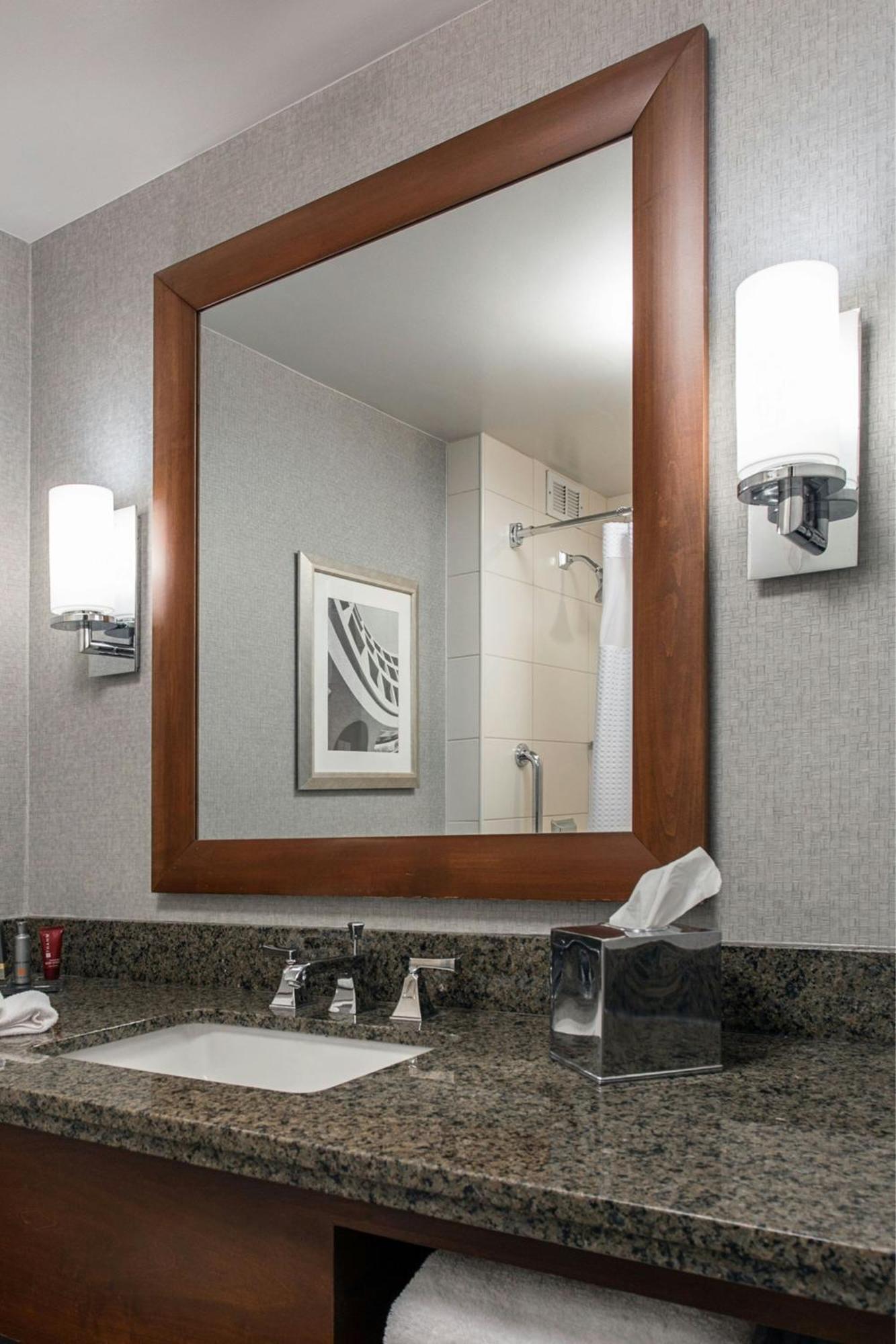 Hotel Airport Marriott 3*