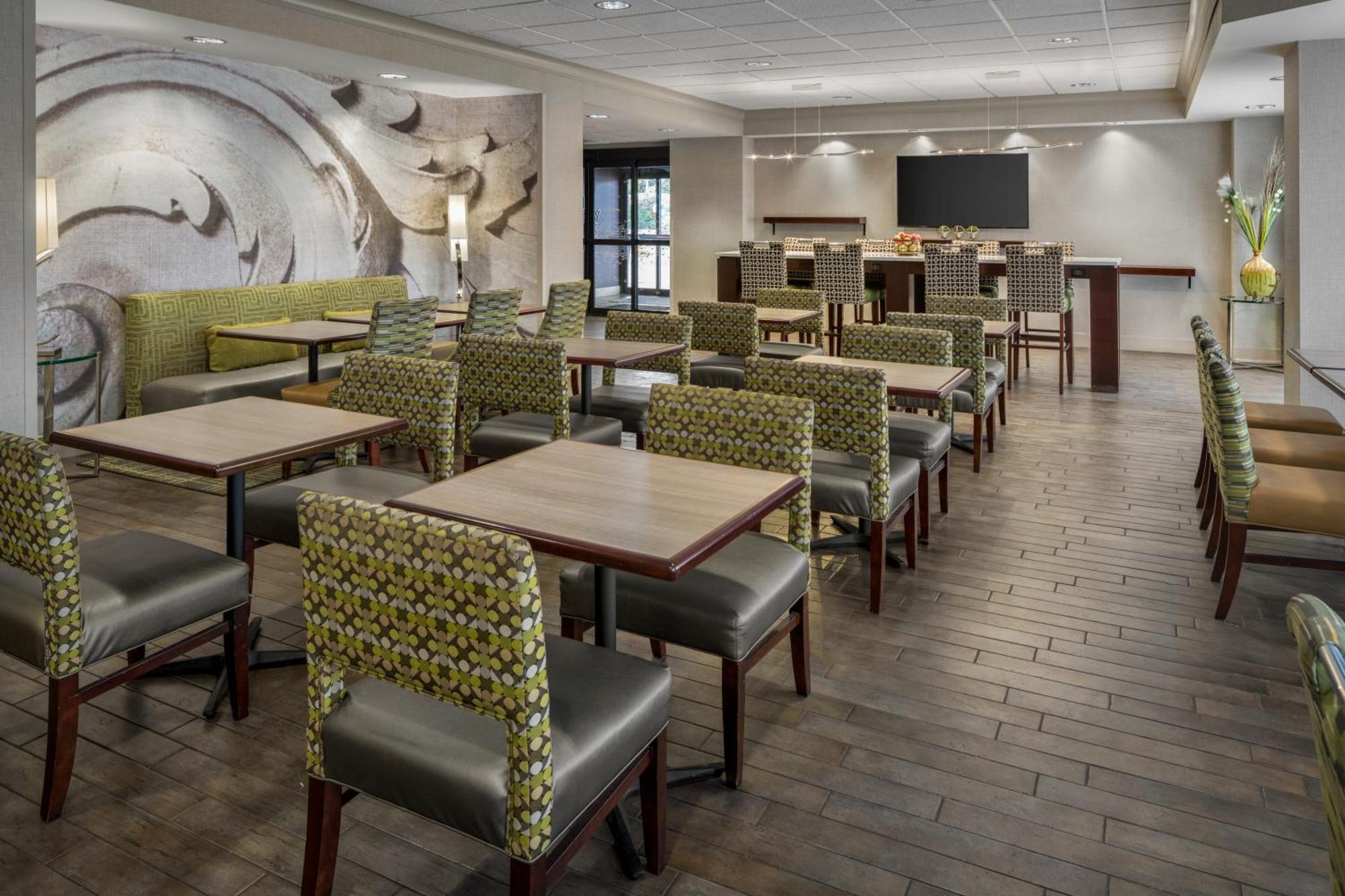 Hampton - Irondequoit Hotel