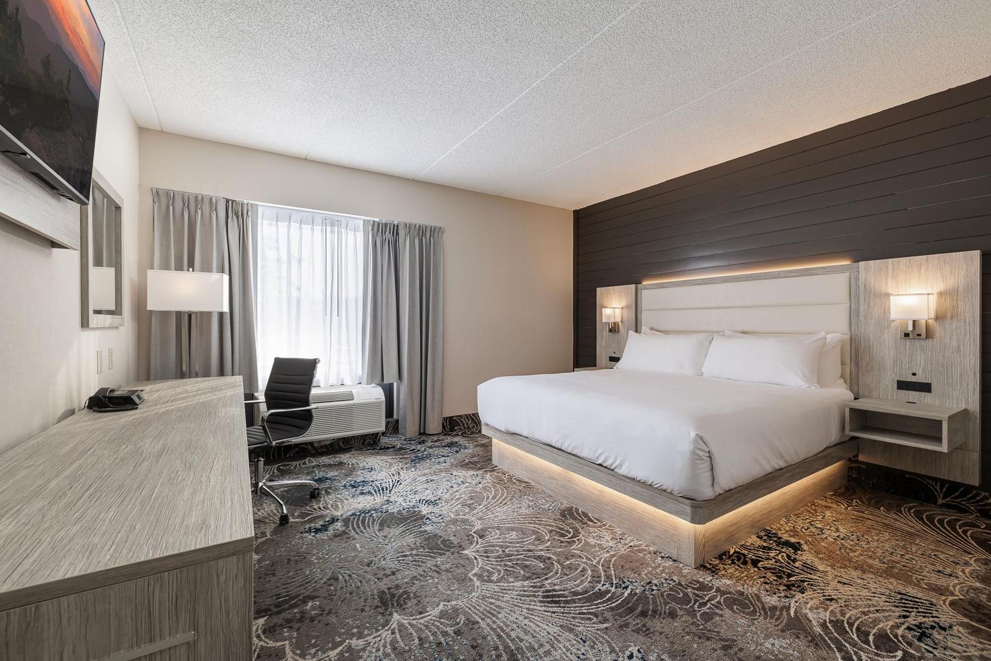 Oakfield & Suites, Ascend Collection Hotel Rochester