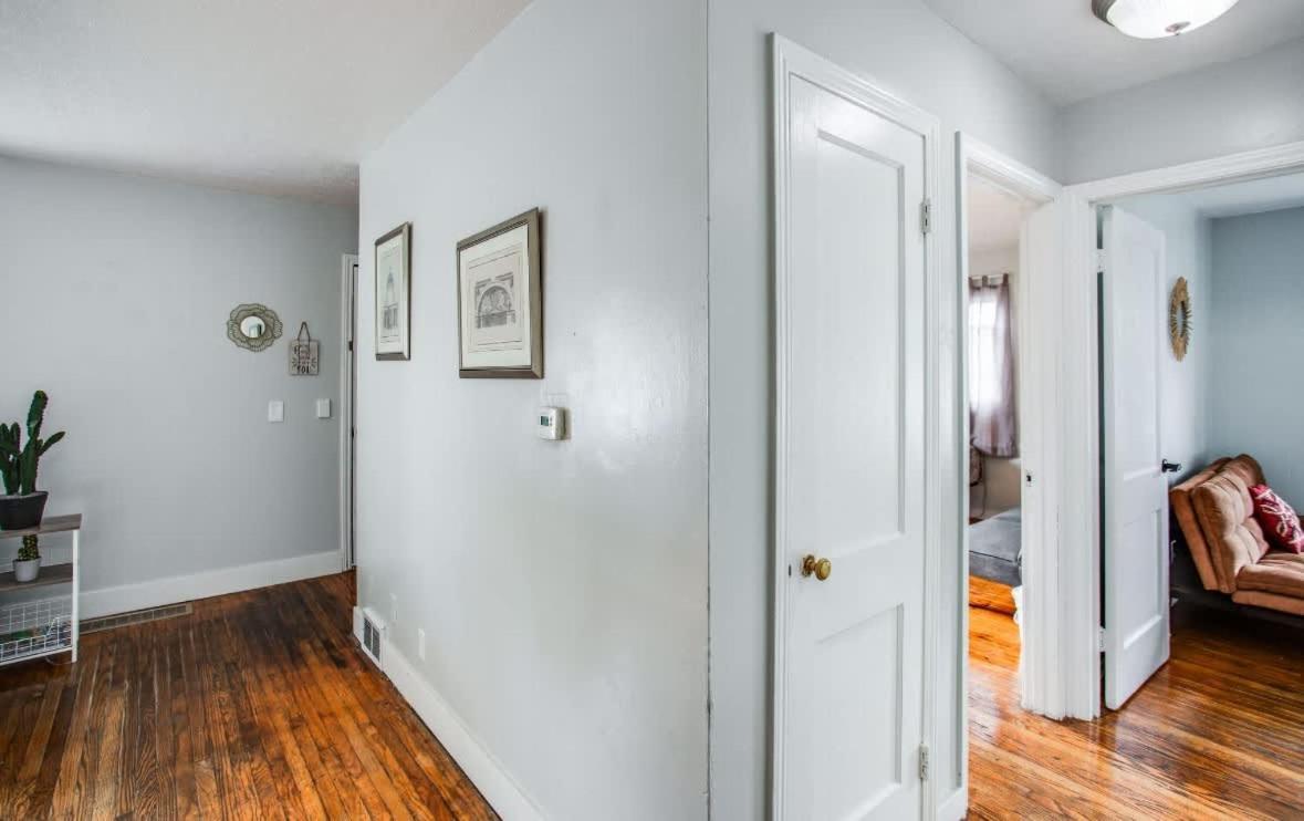 Comfortable Close To Everything Near Downtown Holiday home
