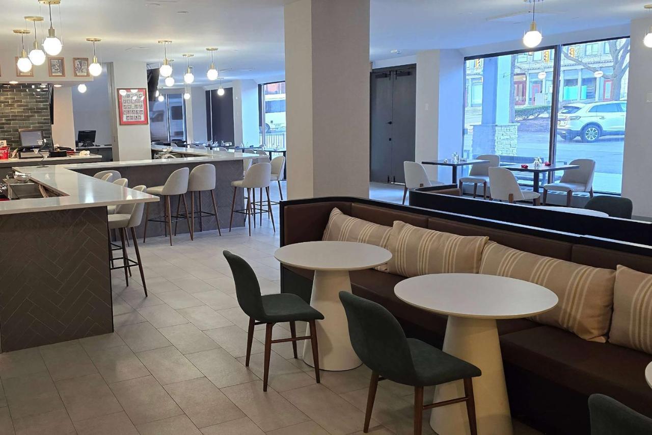Hotel Wyndham Downtown Rochester