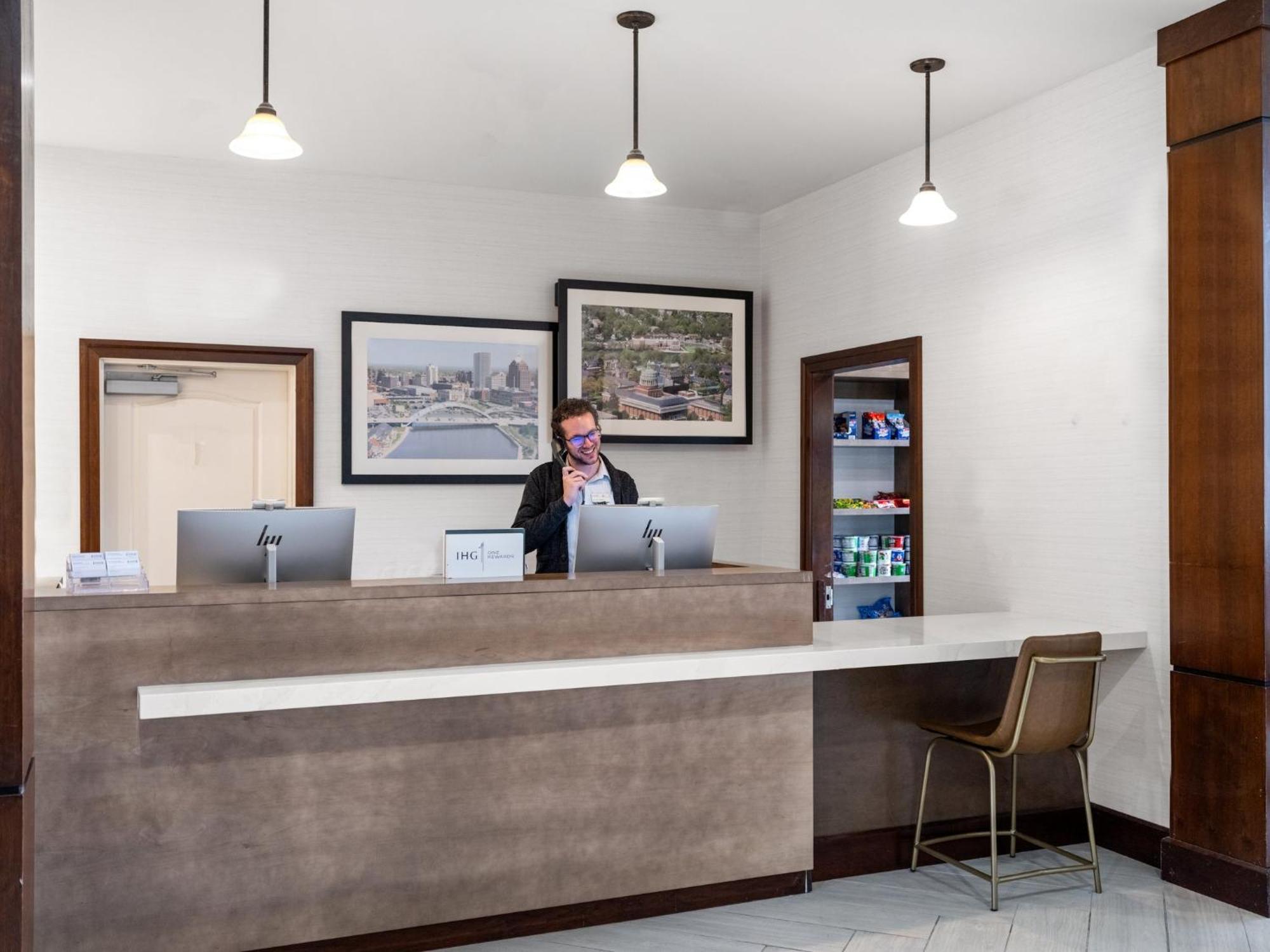 Hotel Staybridge By Ihg