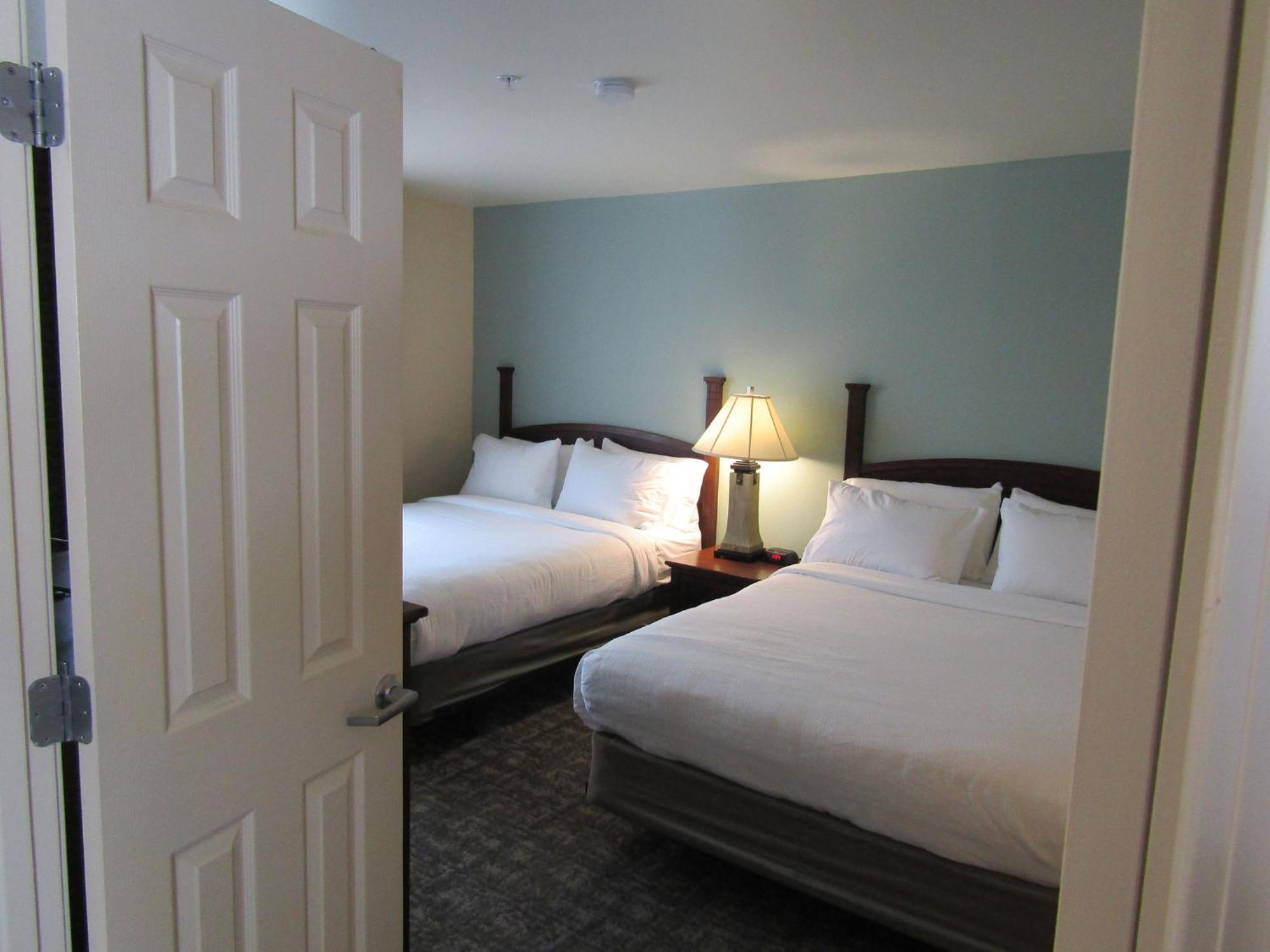 Staybridge By Ihg Hotel 3*