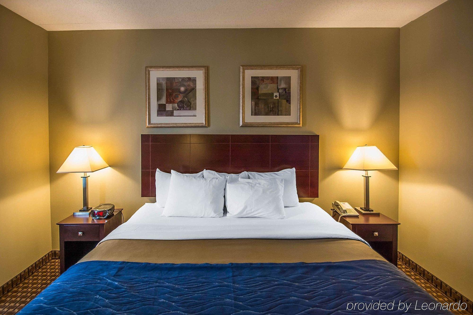 Oakfield & Suites, Ascend Collection Hotel 3*