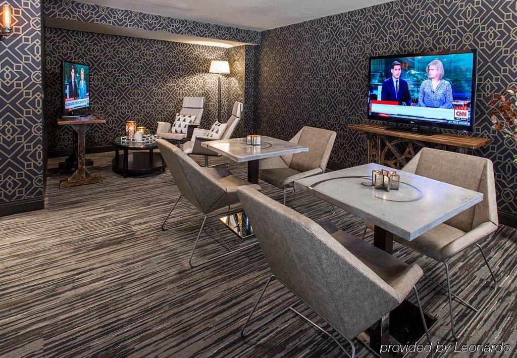 Hotel Airport Marriott 3*