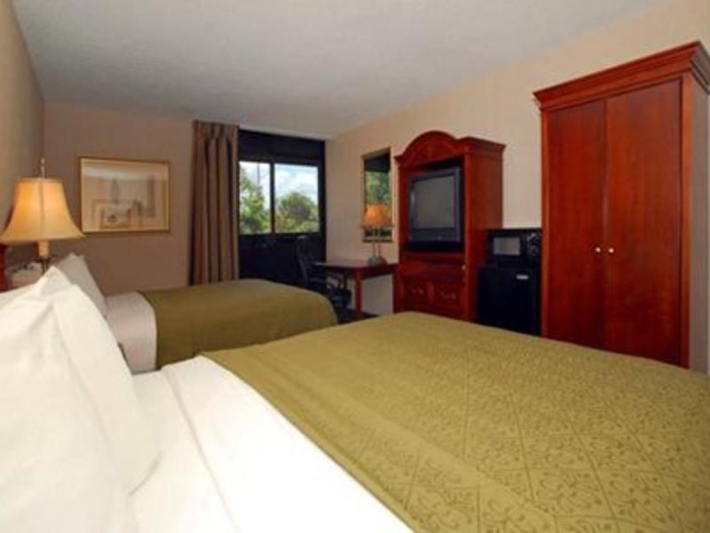 Hotel 6 - Airport