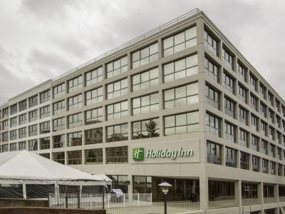 Hotel Wyndham Downtown 3*