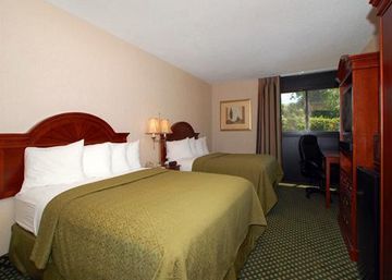 Hotel 6 - Airport 2*