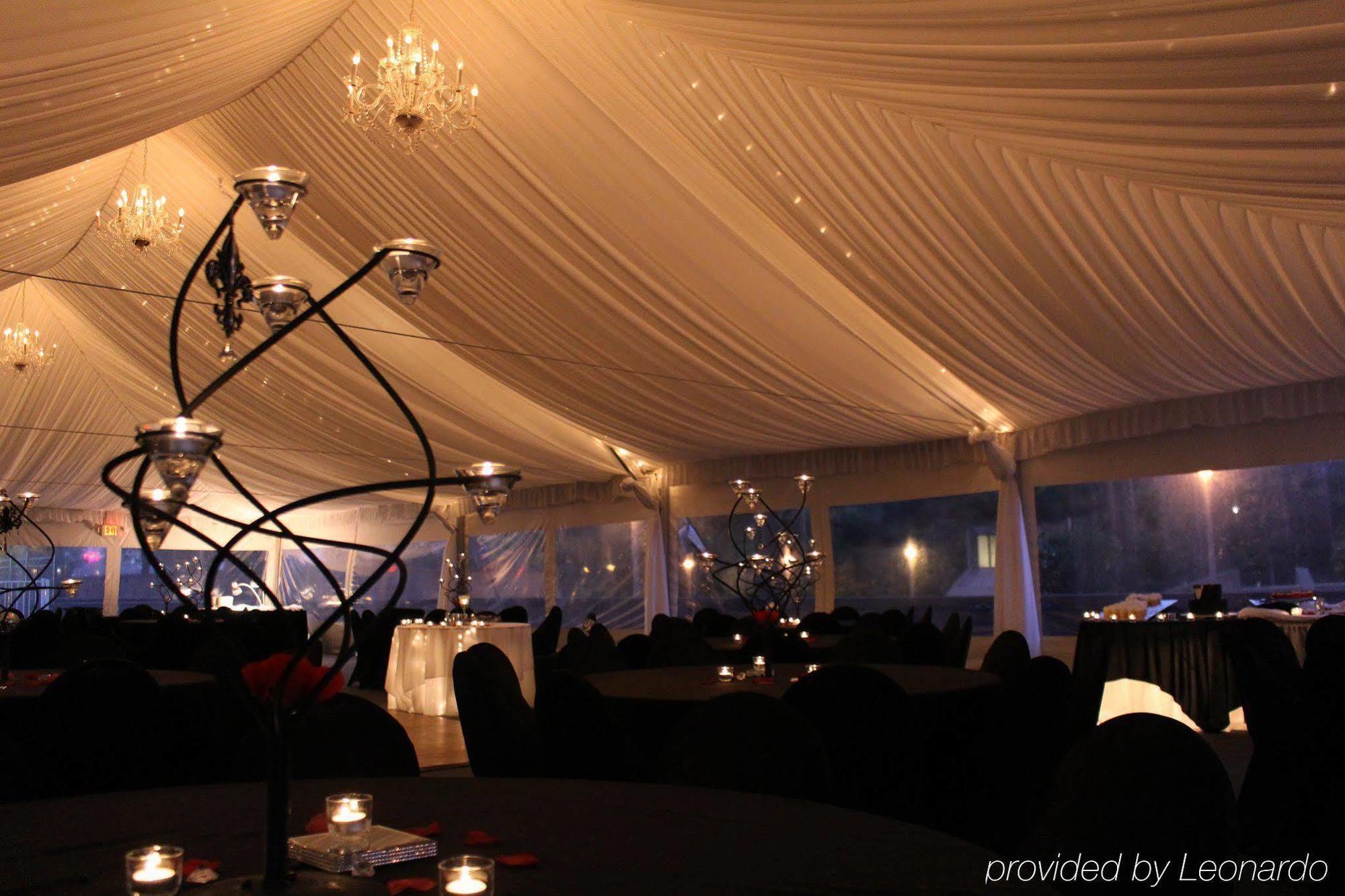 Wyndham Downtown Hotel 3*