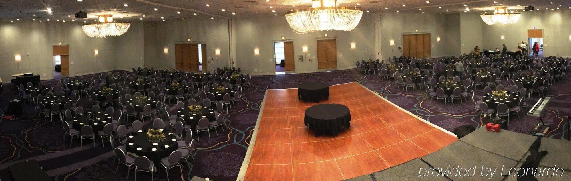 Hotel Wyndham Downtown 3*