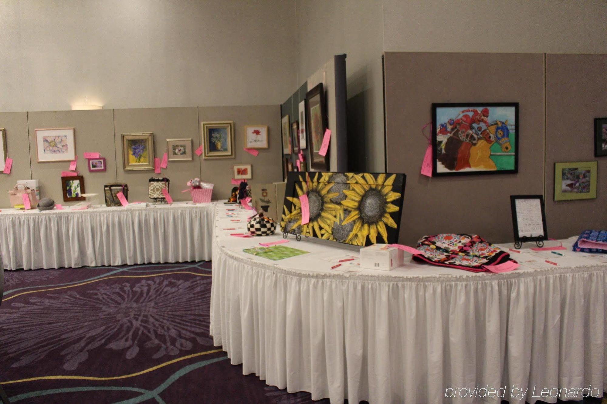 Wyndham Downtown Hotel 3*