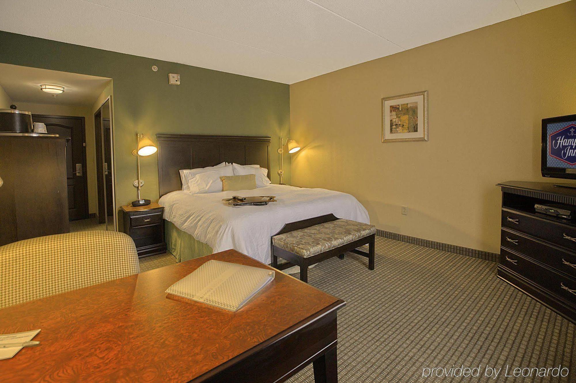 Hampton - Irondequoit 3* Rochester