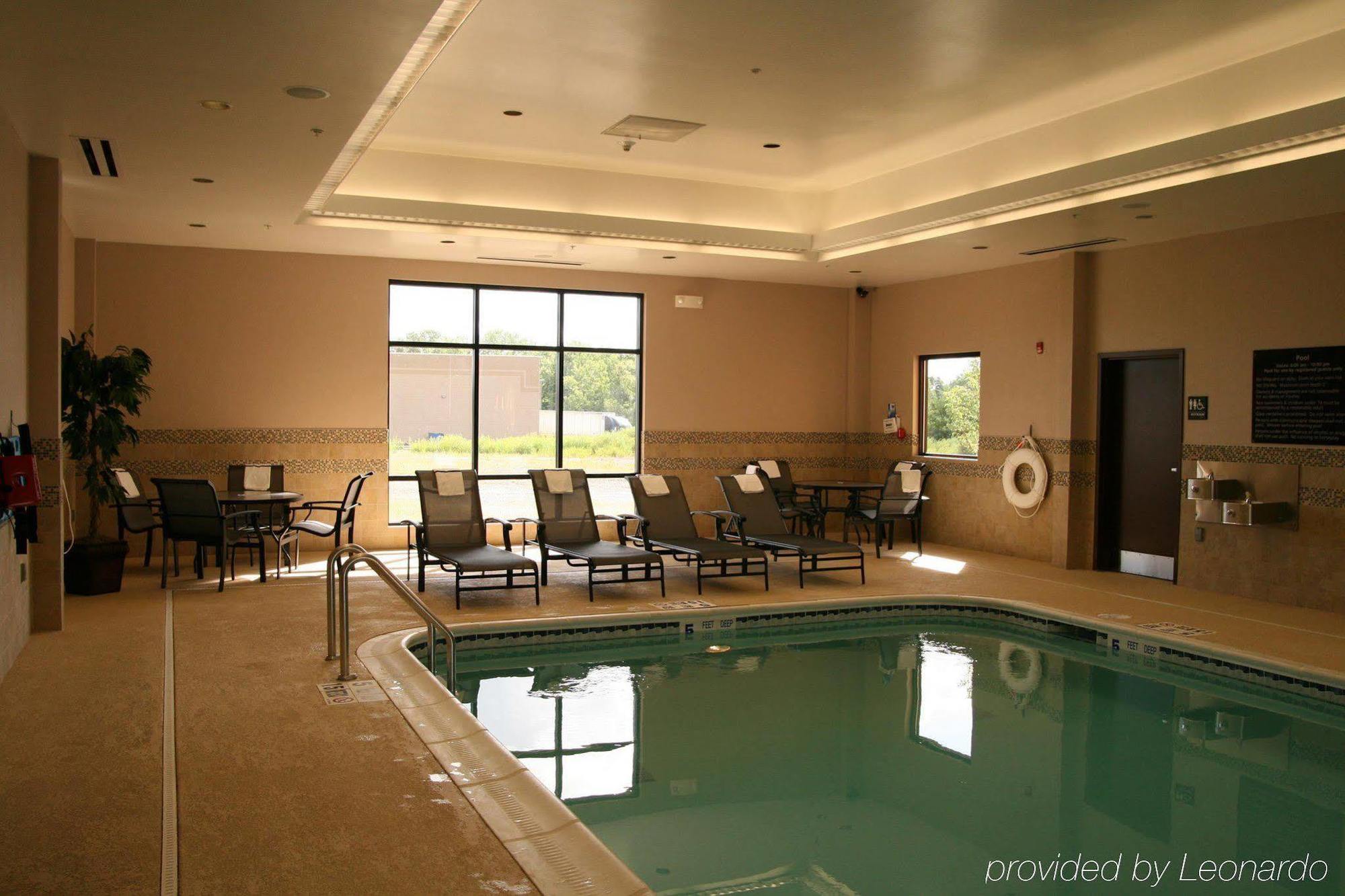 Hampton - Irondequoit 3*