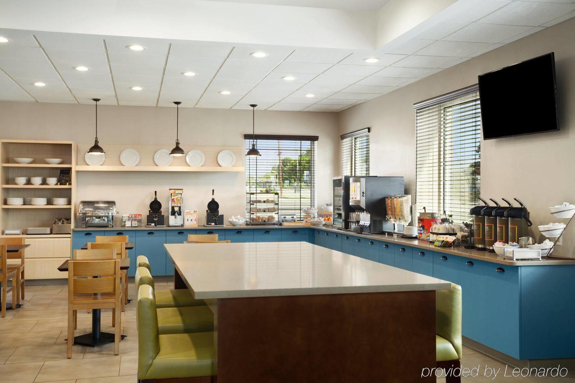 Country & By Radisson, Rochester-pittsford-brighton, Ny 3*