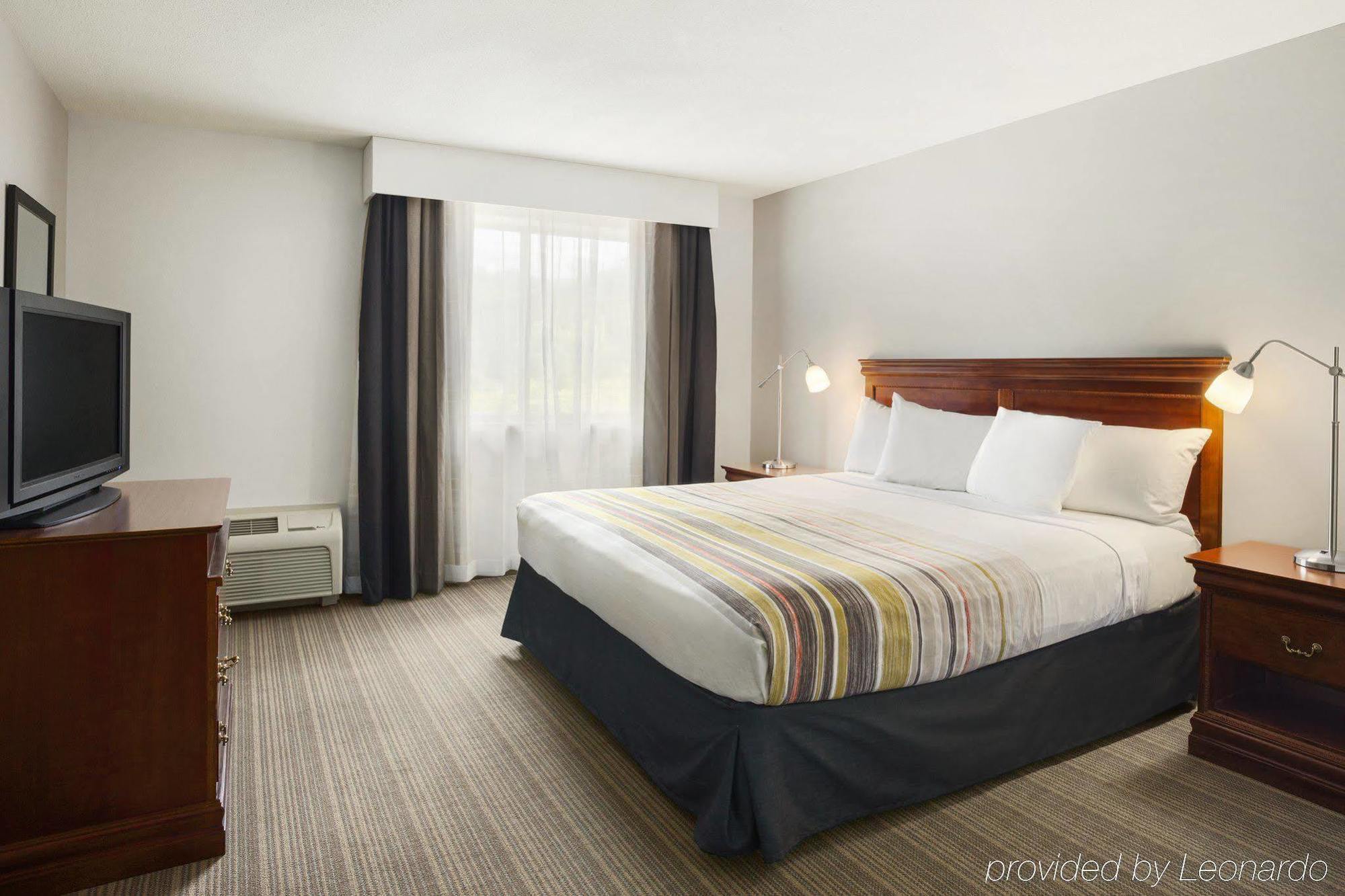 Country & By Radisson, Rochester-pittsford-brighton, Ny 3*