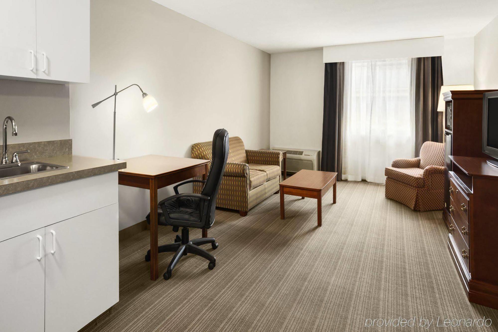 Country & By Radisson, Rochester-pittsford-brighton, Ny Hotel