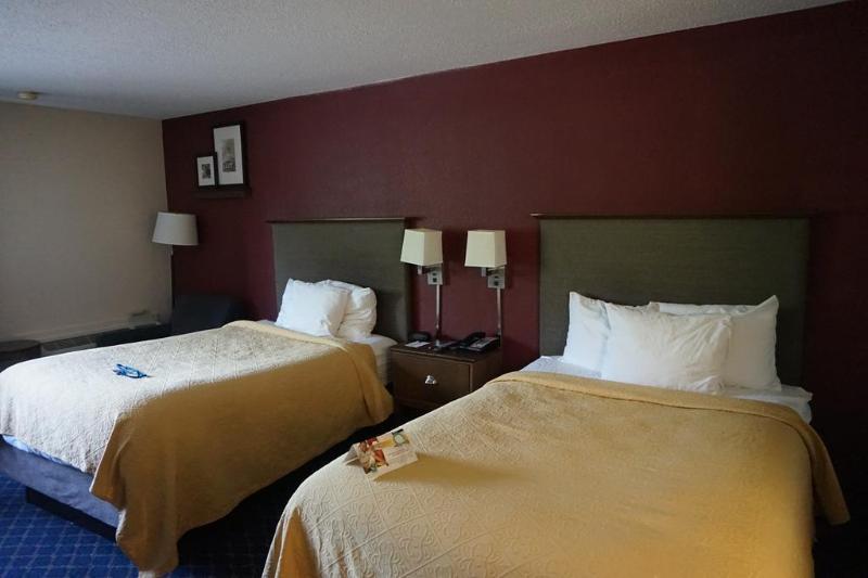 6 - Airport Hotel