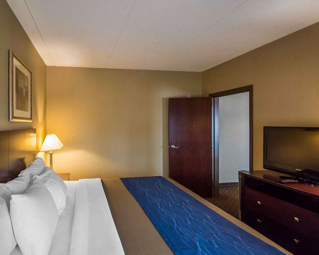 Oakfield & Suites, Ascend Collection Hotel Rochester