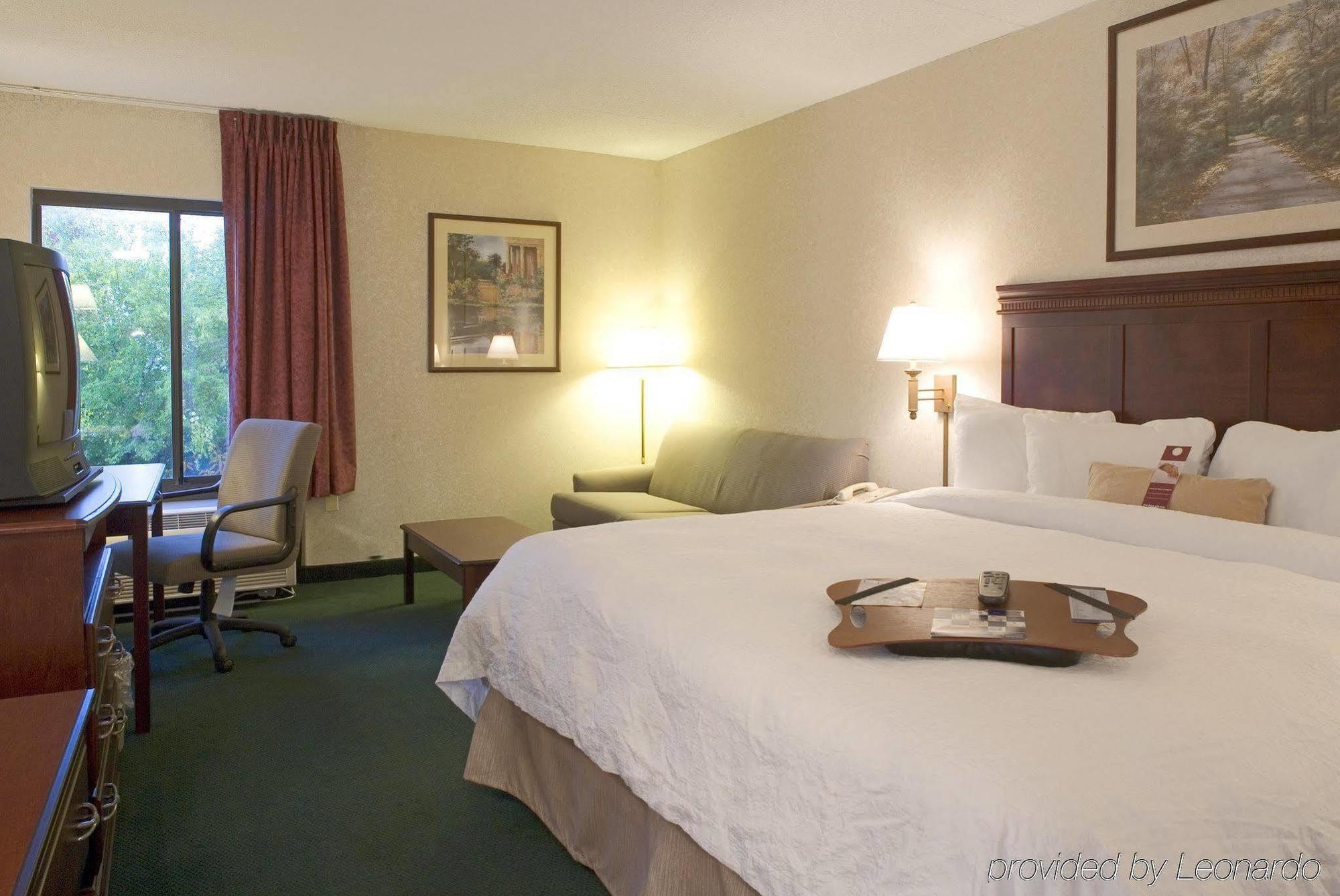 Hampton Greece 3* Rochester