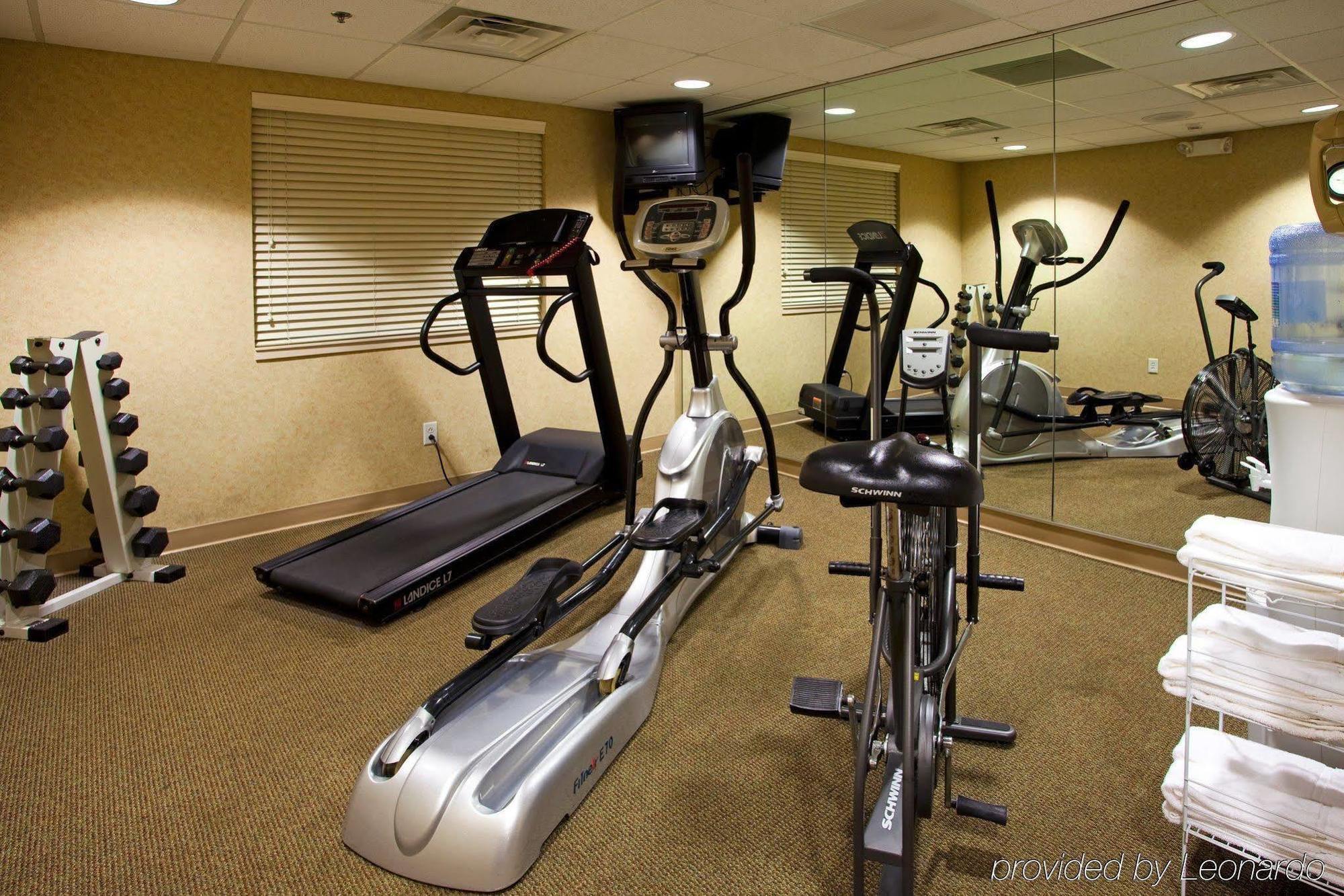 Hotel Country & By Radisson, Rochester-pittsford-brighton, Ny