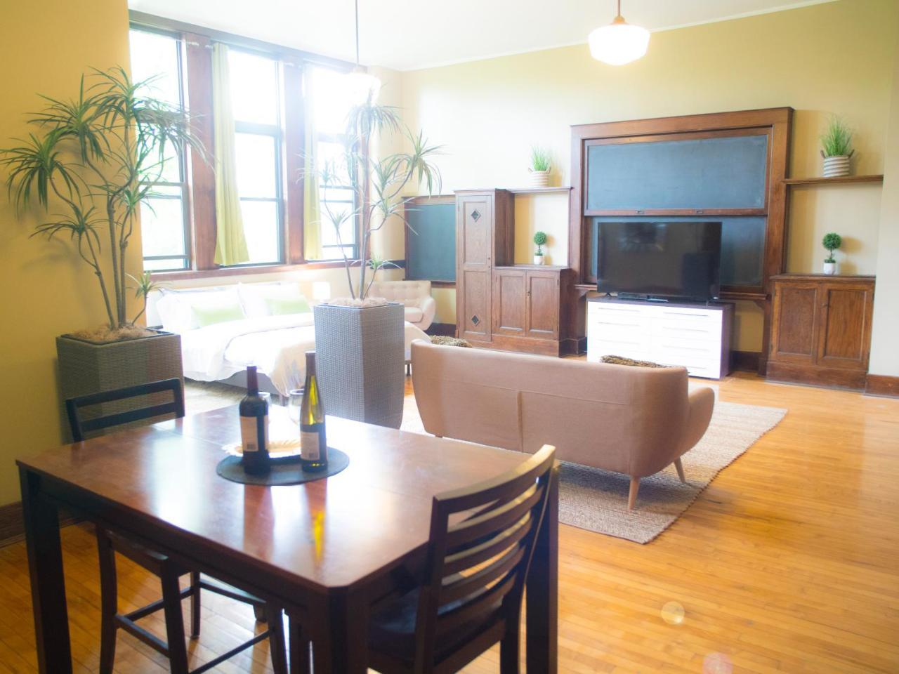 School 31 Lofts Aparthotel