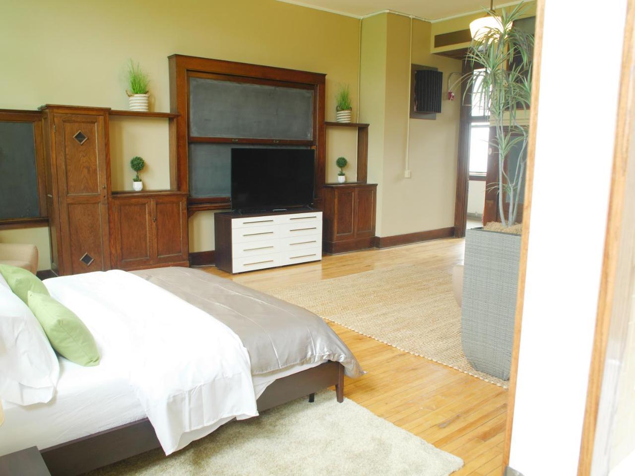 School 31 Lofts Aparthotel 4*