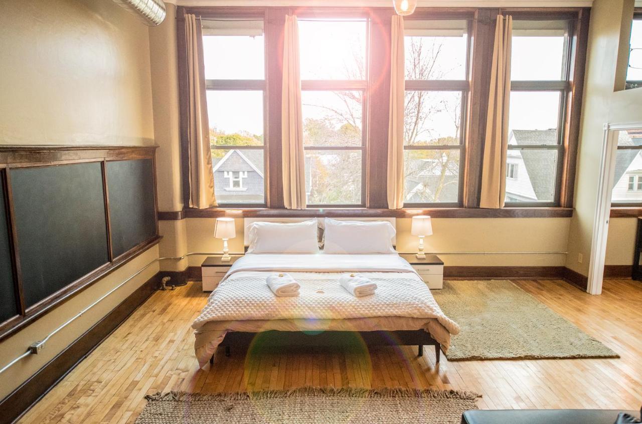 School 31 Lofts 4* Rochester