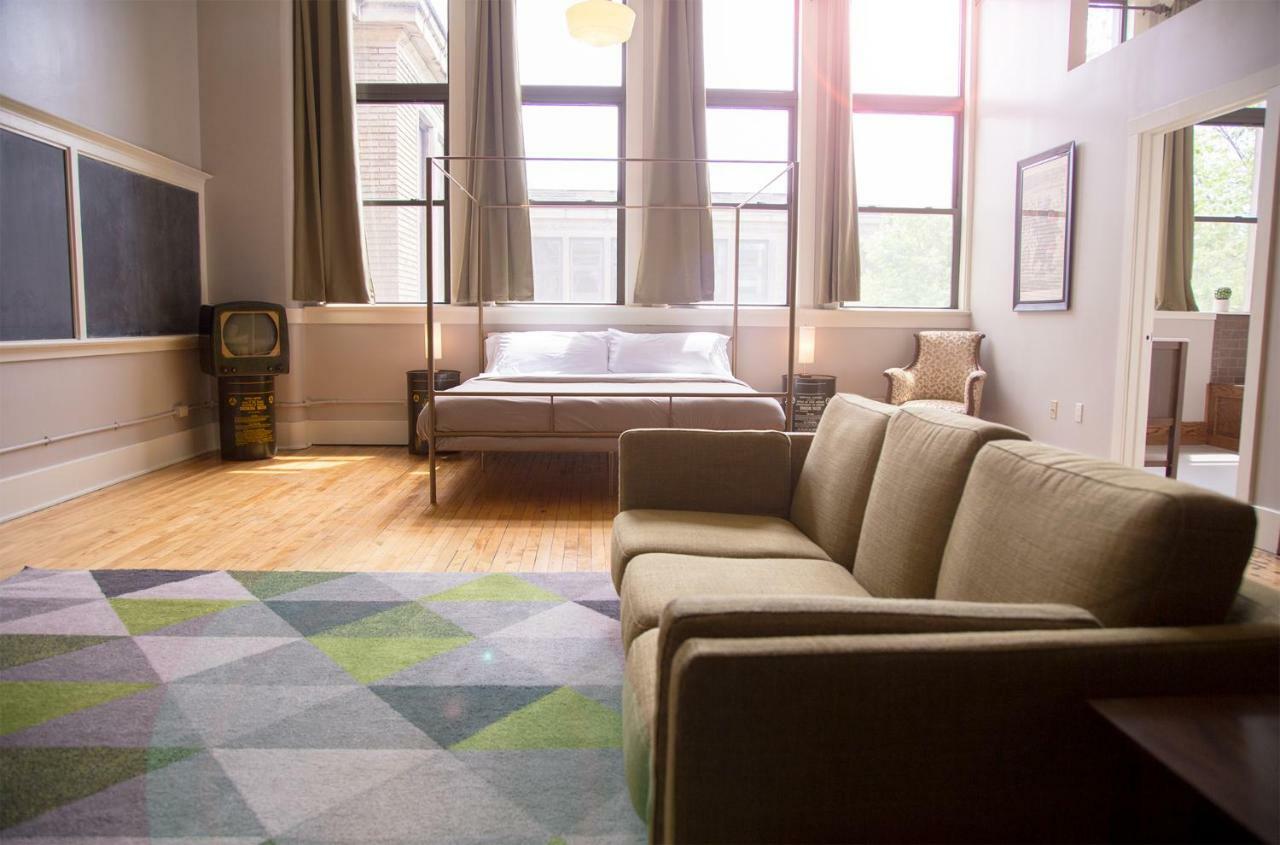 School 31 Lofts Aparthotel
