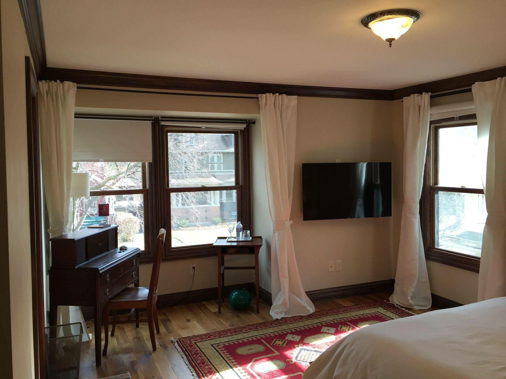 Dartmouth House Inn Rochester