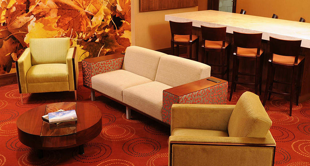 Courtyard East / Penfield 4*