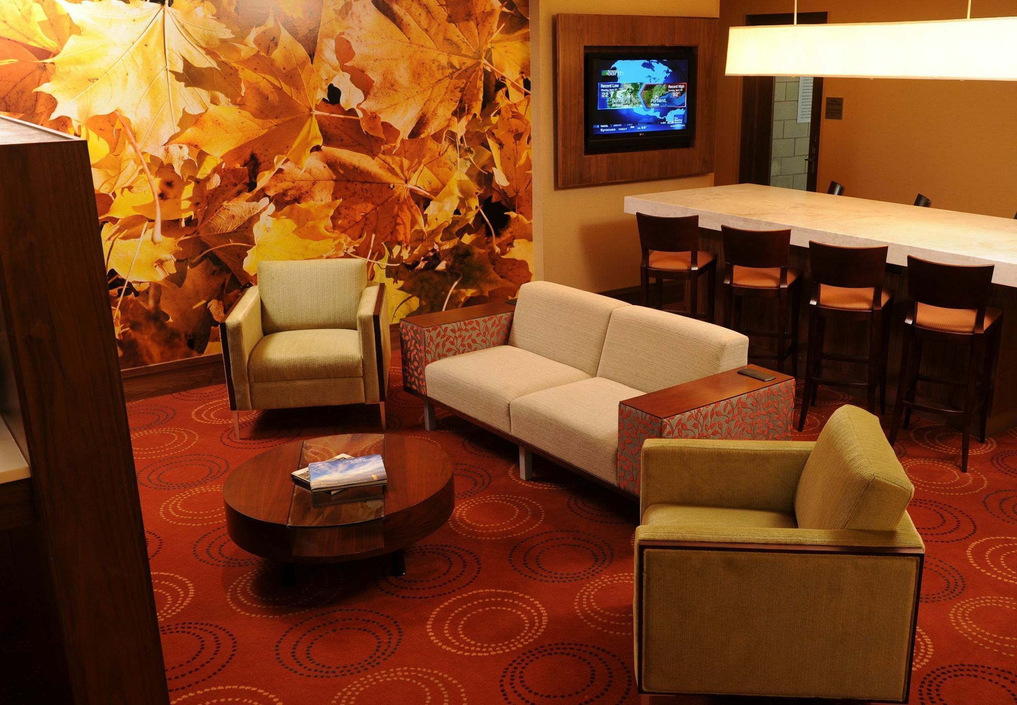 Hotel Courtyard East / Penfield