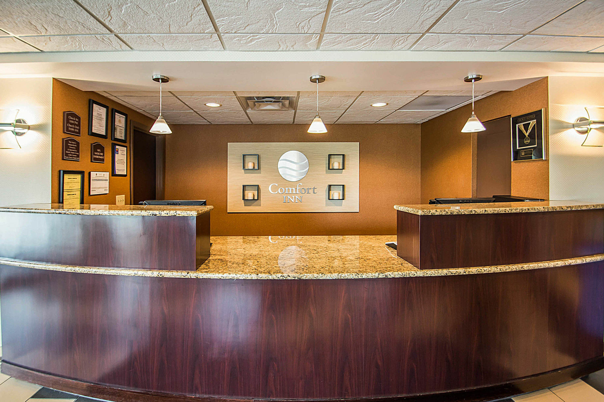 Oakfield & Suites, Ascend Collection Hotel Rochester