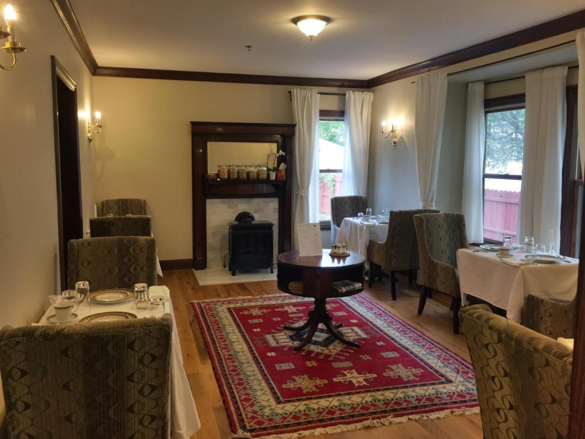 Inn Dartmouth House